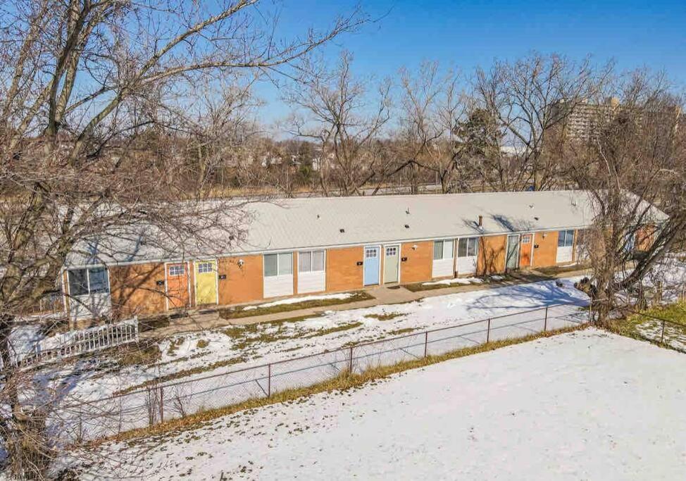 Studio W/ King Bed Near Dwtn Rochester Exterior photo